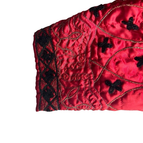 Vtg Red Satin Quilted Jacket Blk Trim L Maximalist Retro Glam Holiday Statement - Picture 8 of 12